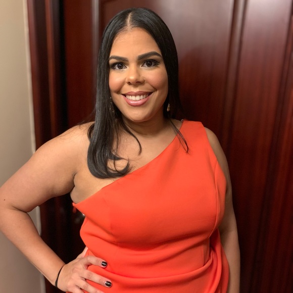 Meet your Posher, Joanne - Picture 3 of 3